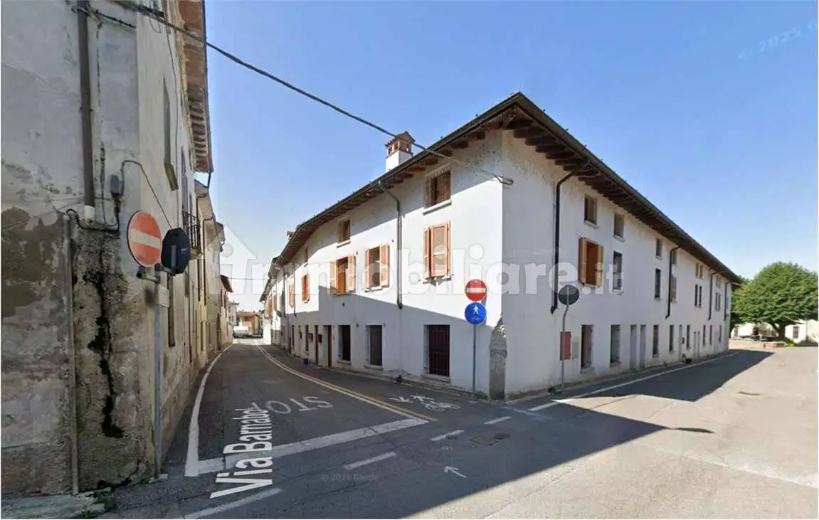 Palazzo - Stabile in asta a Gombito