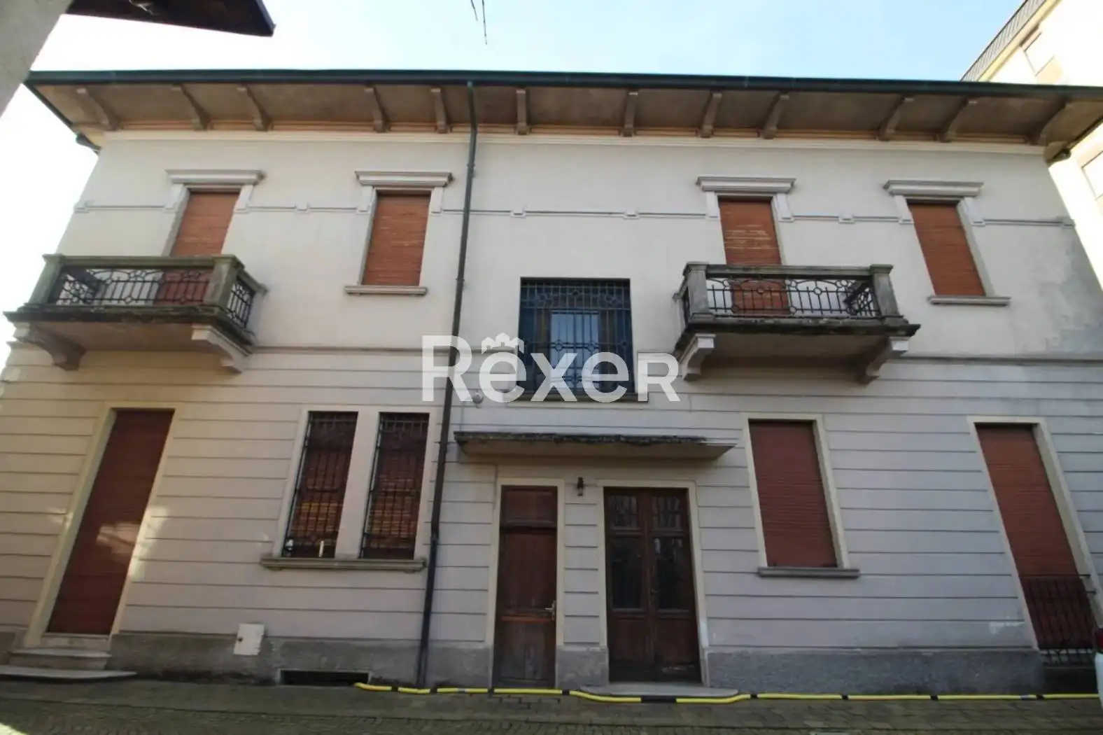 Villa in vendita a Varallo Pombia