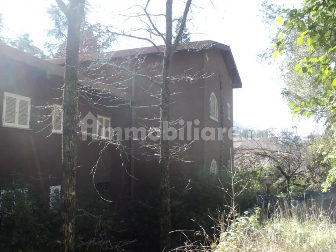 Villa in asta a Carolei