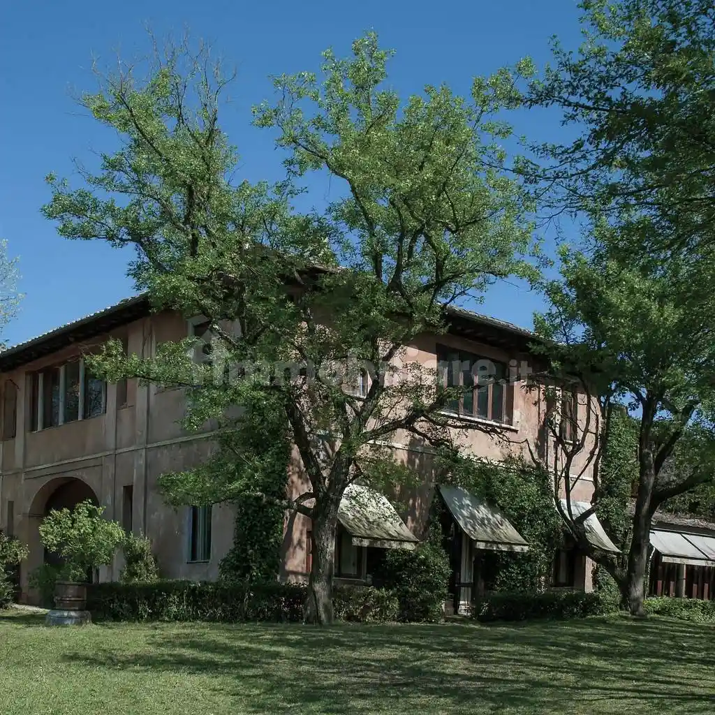 Villa in vendita a Fucecchio
