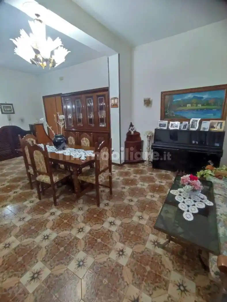 Quadrilocale via Gioacchino Rossini 52, Piazza Primavera, Passariello, Pomigliano d'Arco - foto 2