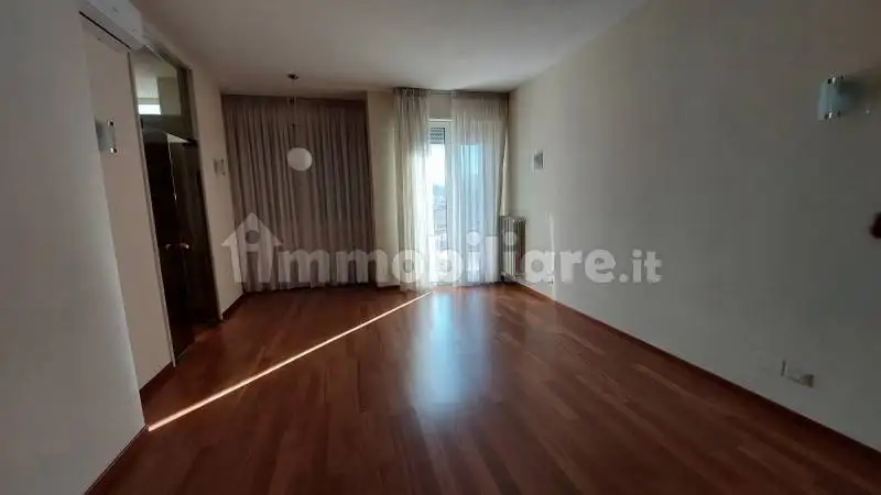 Appartamento nuovo, quarto piano, Saione, Arezzo - foto 2