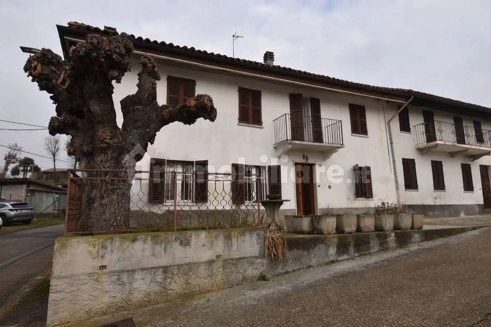 Rustico - Casale in vendita a Monale