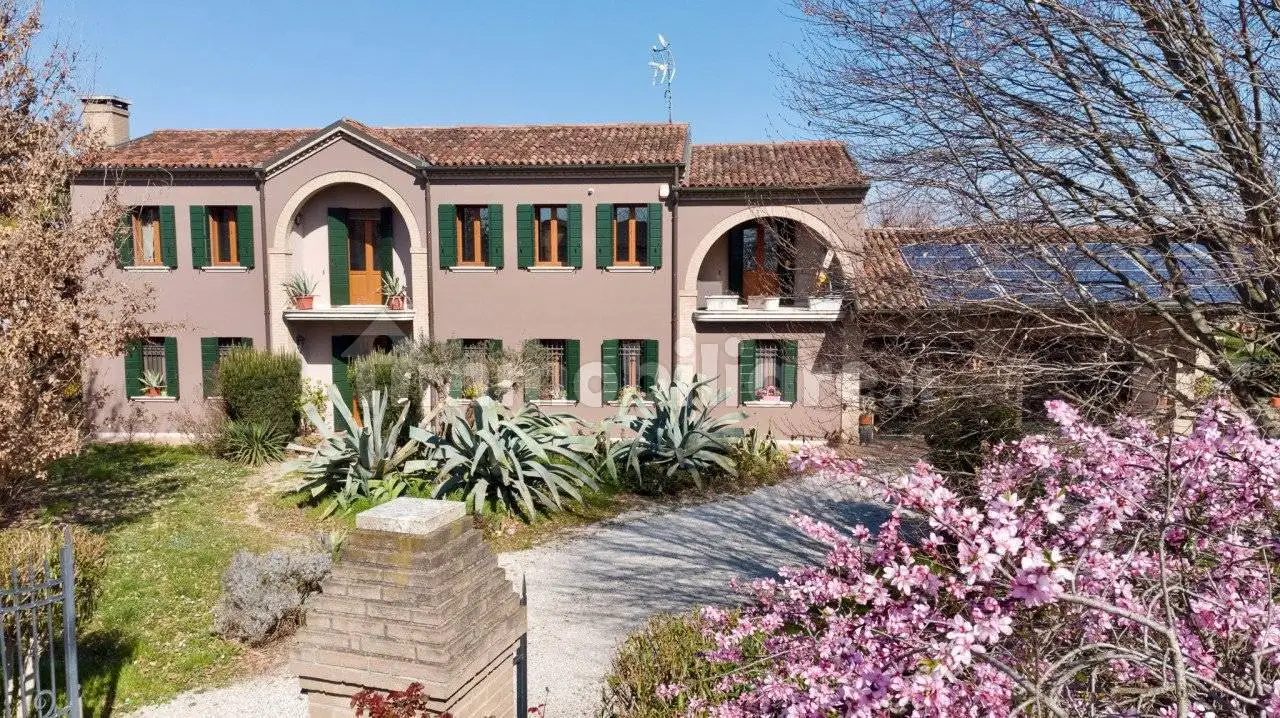 Villa in vendita a Legnaro