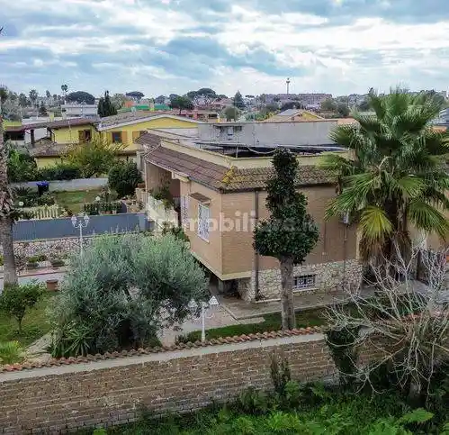 Casa indipendente in vendita a Nettuno