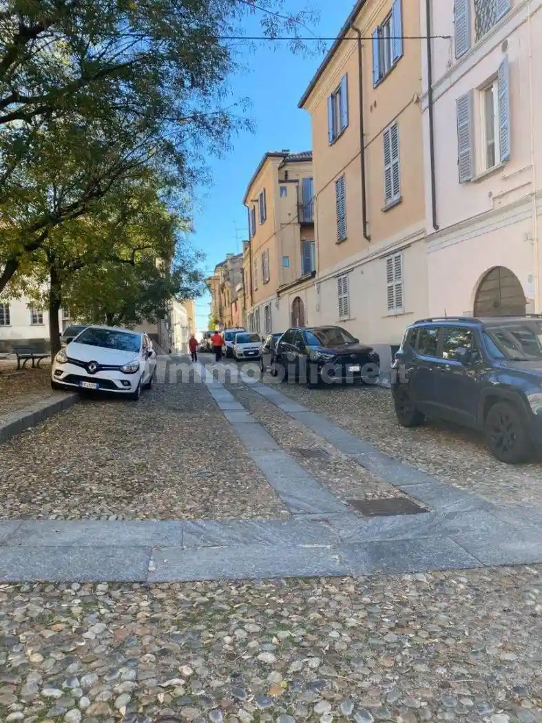 Quadrilocale buono stato, primo piano, Centro Storico, Pavia - foto 2