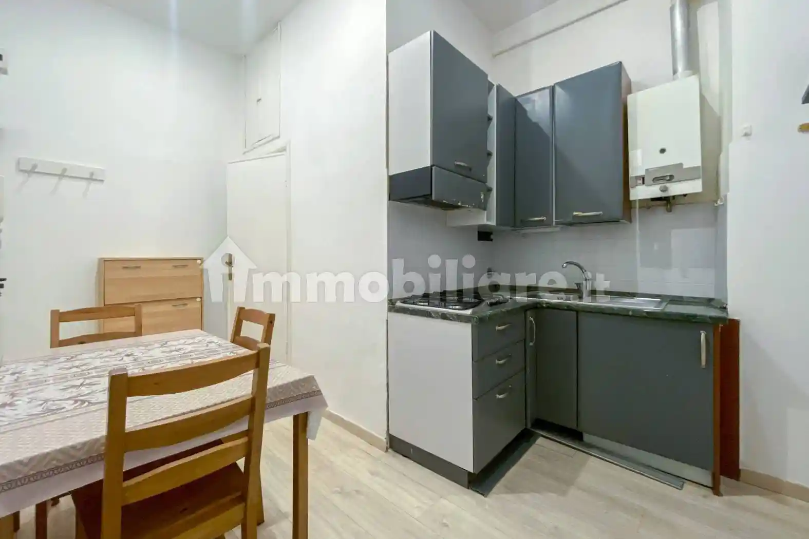 Bilocale salita di San Bernardino 4, Carmine, Genova - foto 3