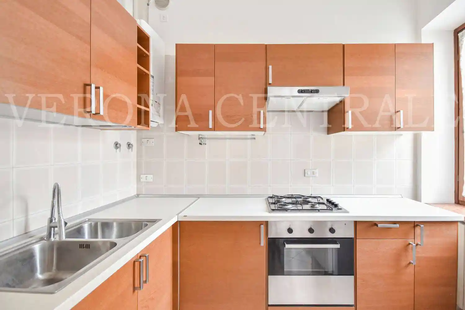 Quadrilocale via Dietro Pallone 3, Centro Storico, Verona - foto 4