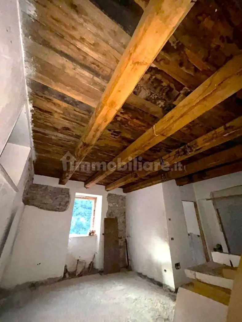 Appartamento in vendita a Scheggino