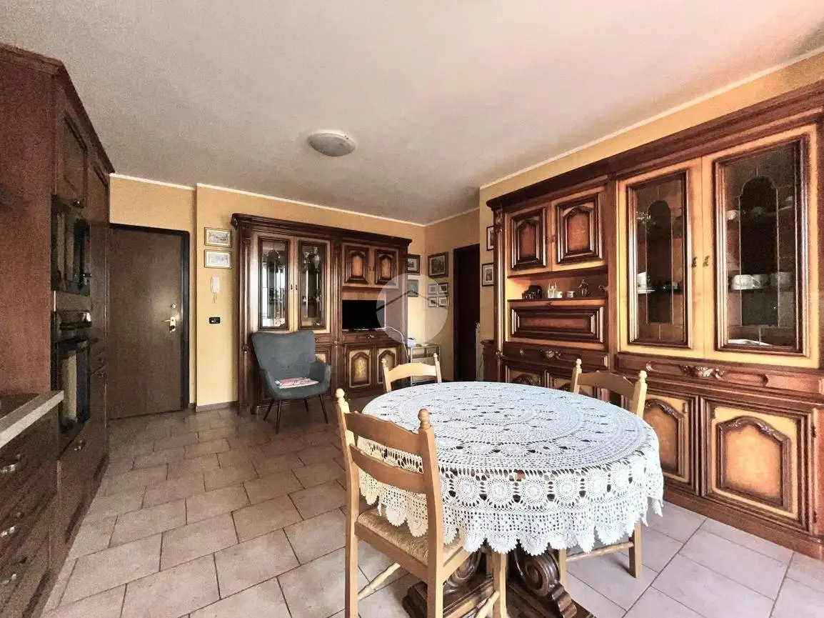 Trilocale via Caduti Di Cefalonia 7, Eremo, Curtatone - foto 5