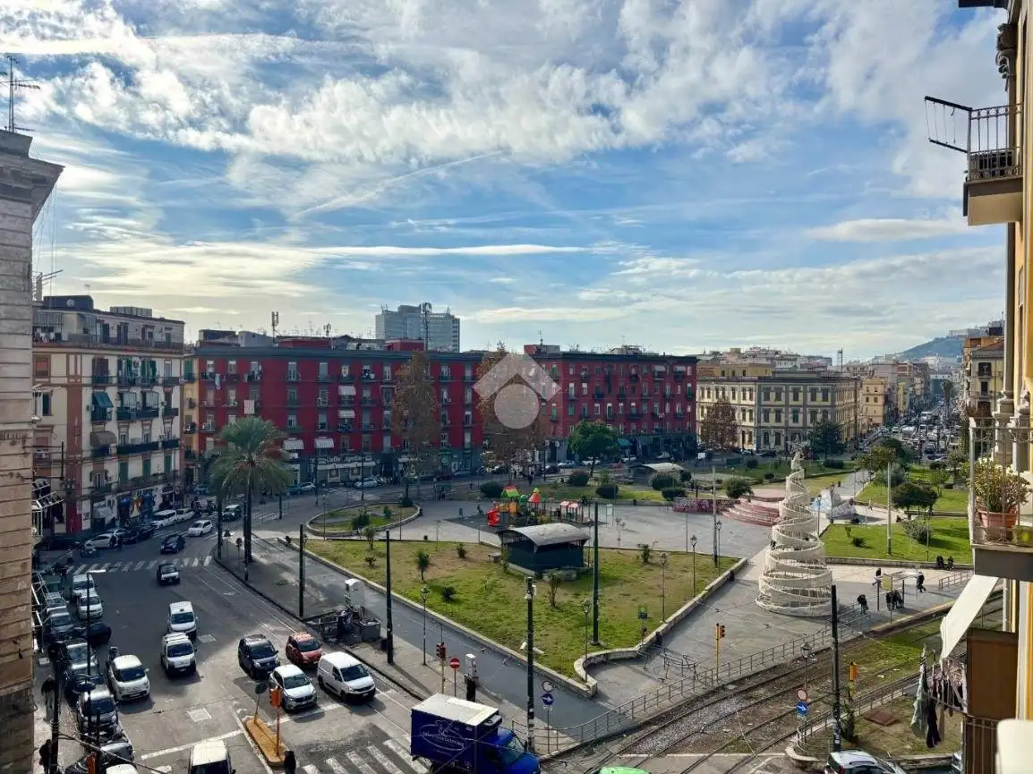 Appartamento in affitto a Napoli