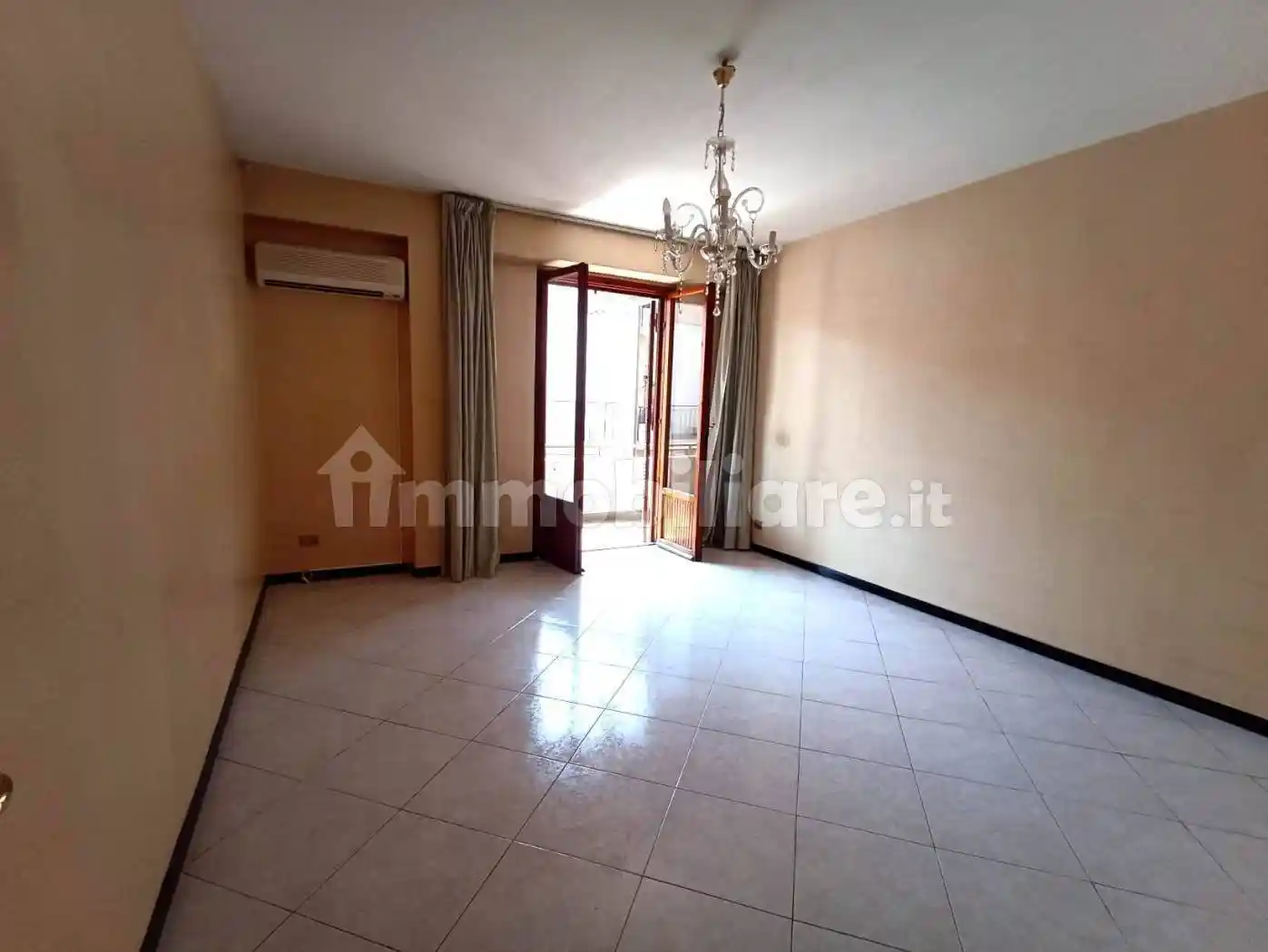 Trilocale via Tripoli 107, Centro, Aci Castello - foto 5