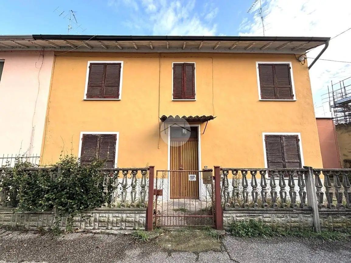 Villa in vendita a Curtatone
