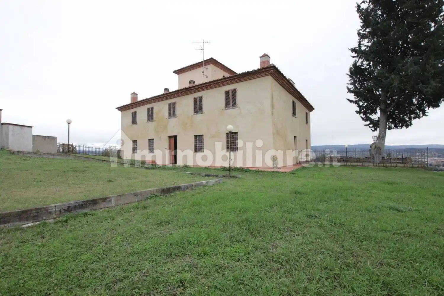 Villa in vendita a Poggibonsi