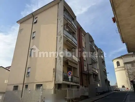 Appartamento in asta a Calusco d'Adda