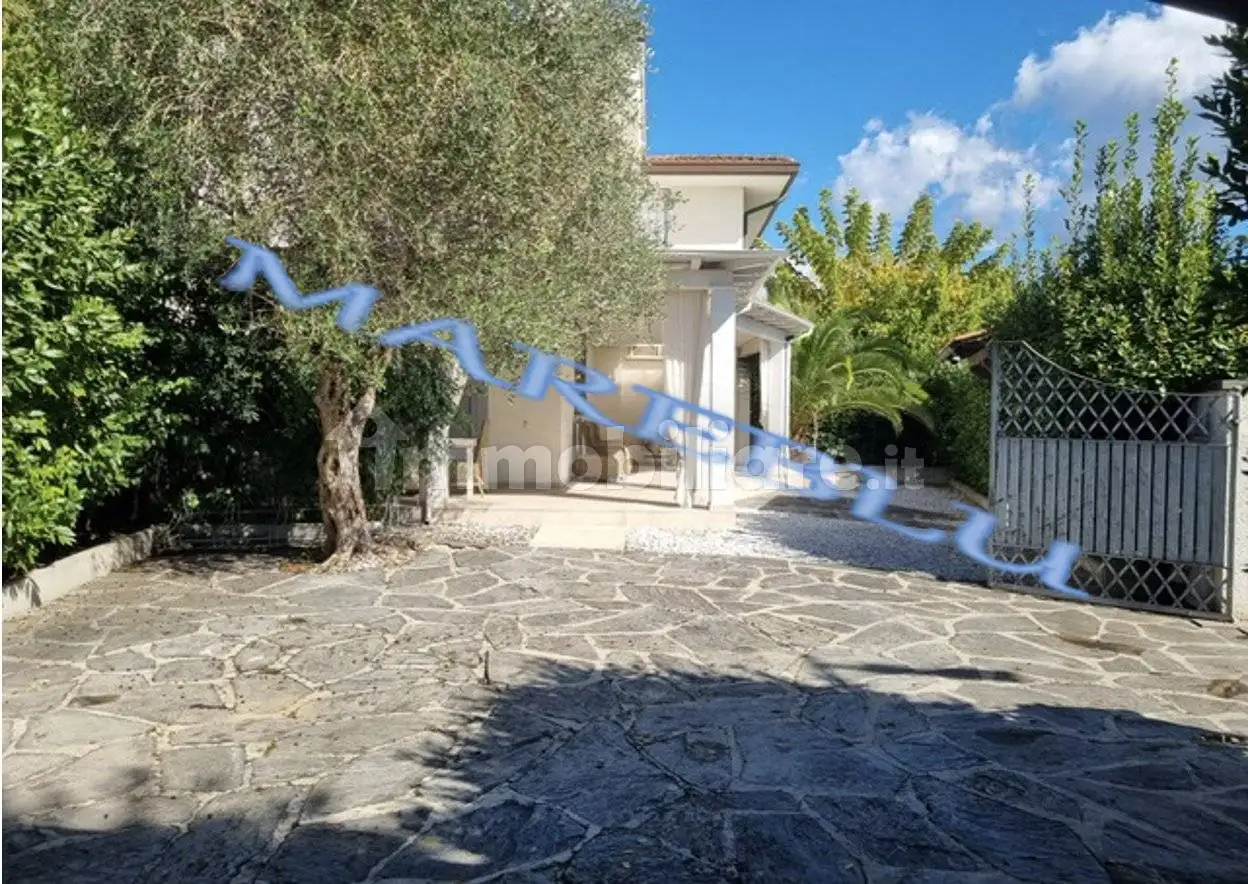 Villa in affitto a Forte dei Marmi