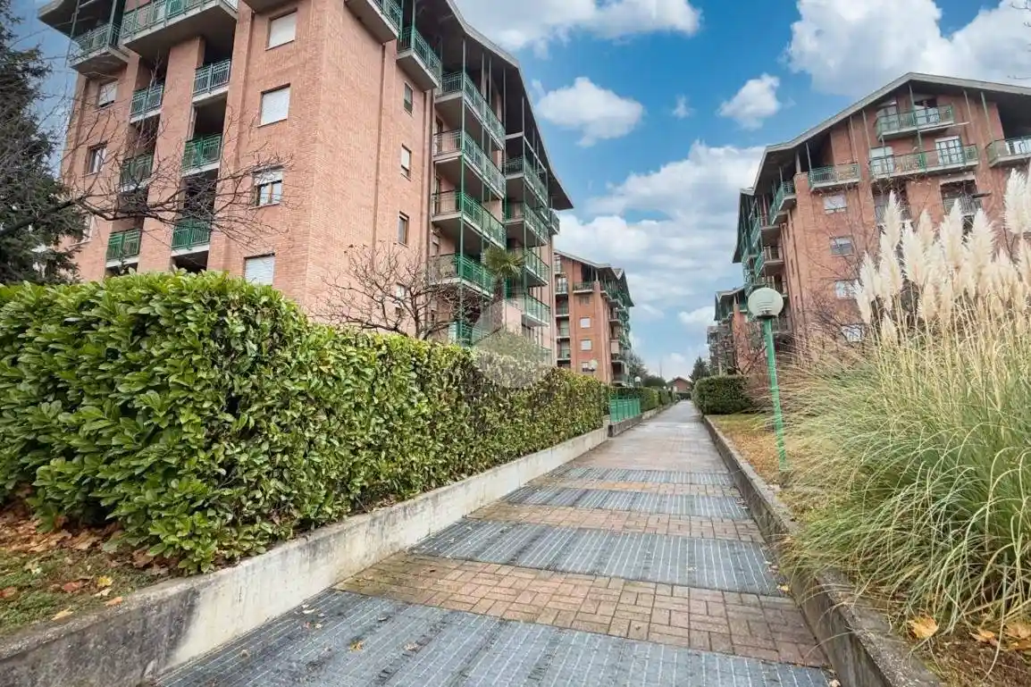 Quadrilocale via frejus 38, Borgo Nuovo - Castello, Rivoli - foto 2