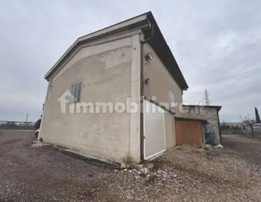 Casa indipendente in asta a Buttapietra