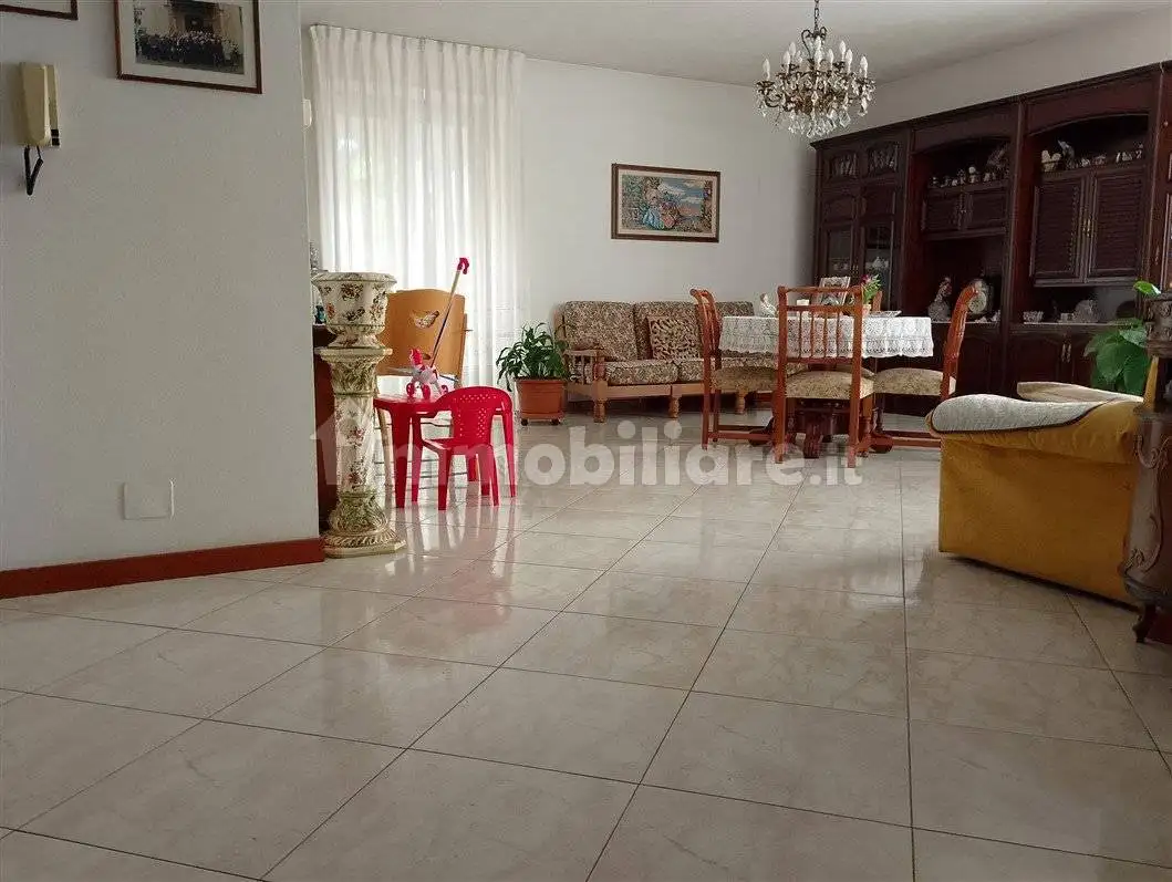 Appartamento in vendita a Borgomanero