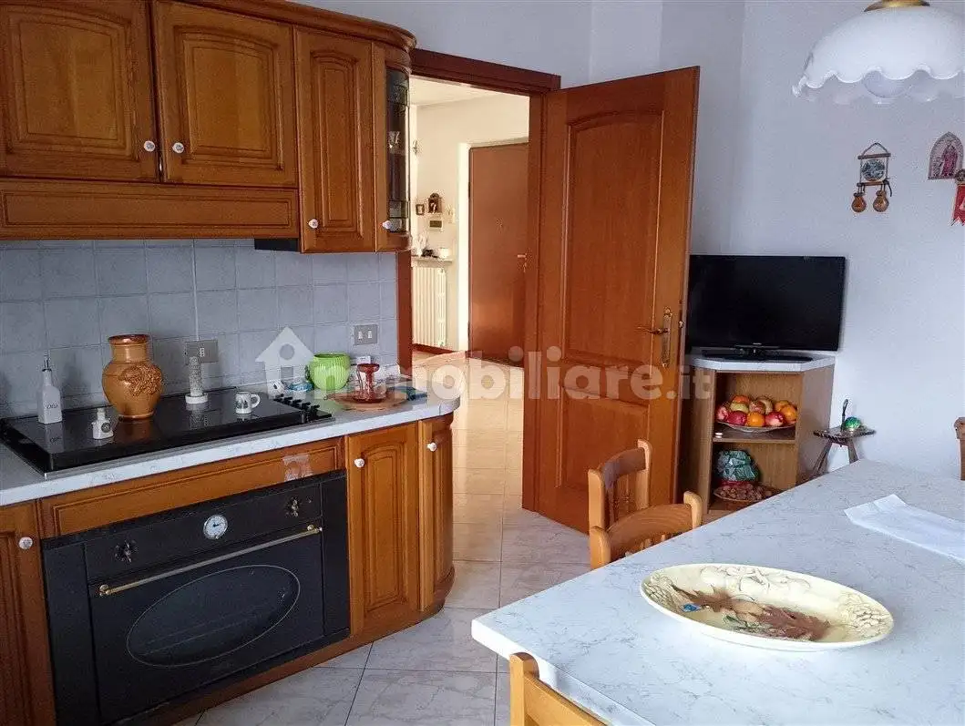 Appartamento vicolo Cascinino, Centro, Borgomanero - foto 3