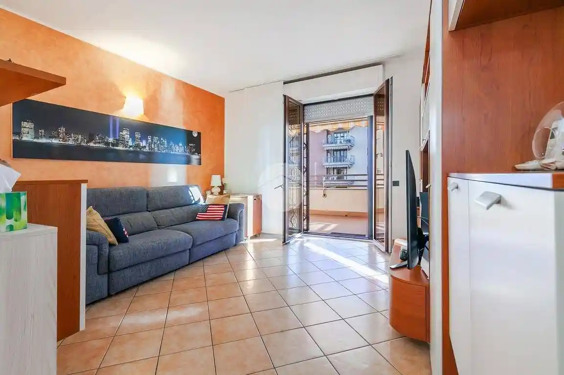 Trilocale via Francesco Gonin 34, Giambellino, Milano - foto 2