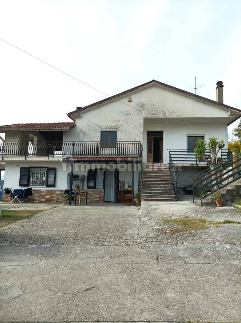 Villa in vendita a Arce