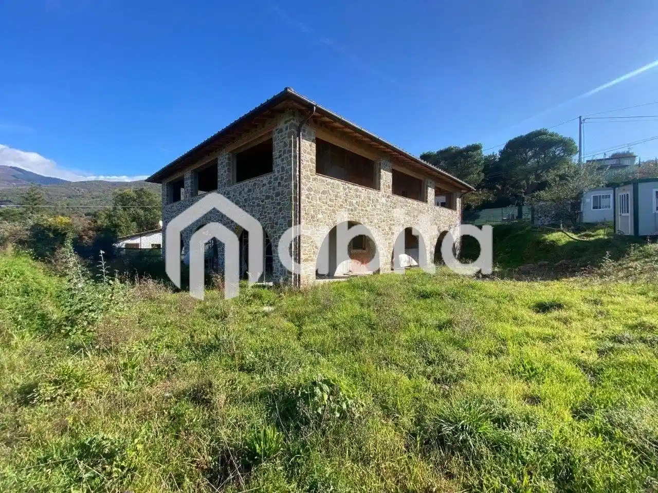 Villa in vendita a Castelfranco Piandisco