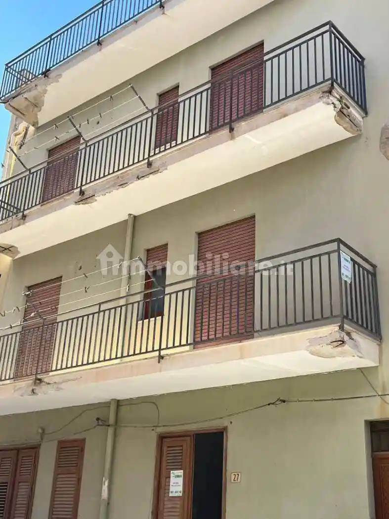 Palazzo - Edificio in Vendita - foto 2