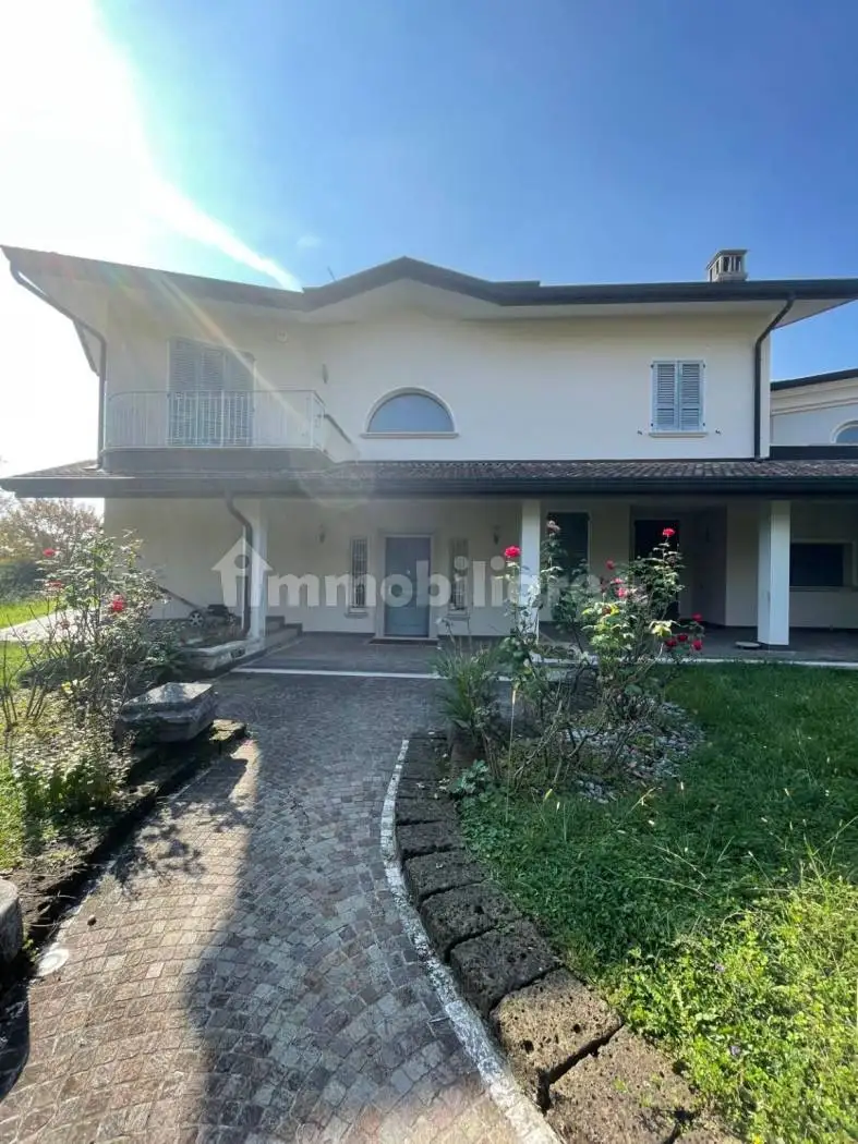 Villa in affitto a Botticino