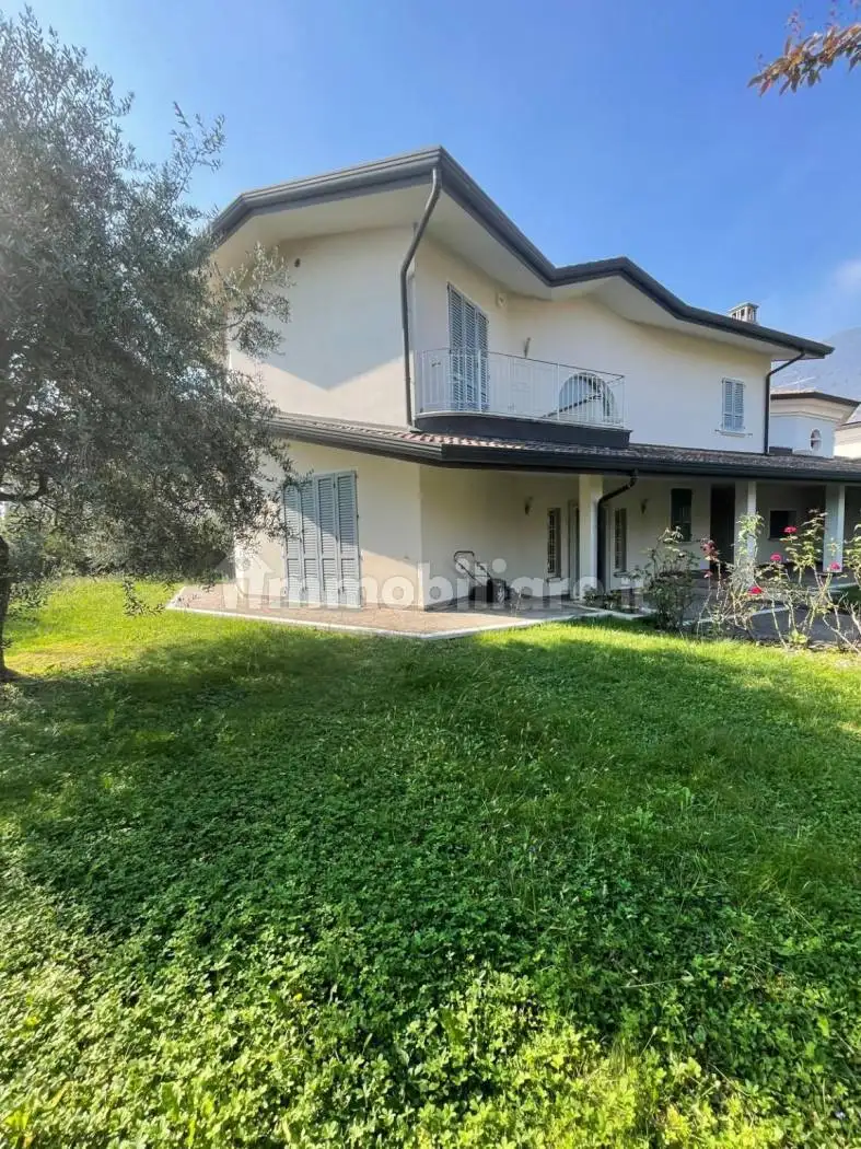 Villa plurifamiliare via Giuseppe Mazzini, Centro, Botticino - foto 3