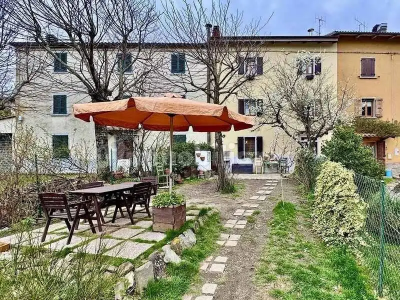 Casa indipendente in vendita a Castel di Casio