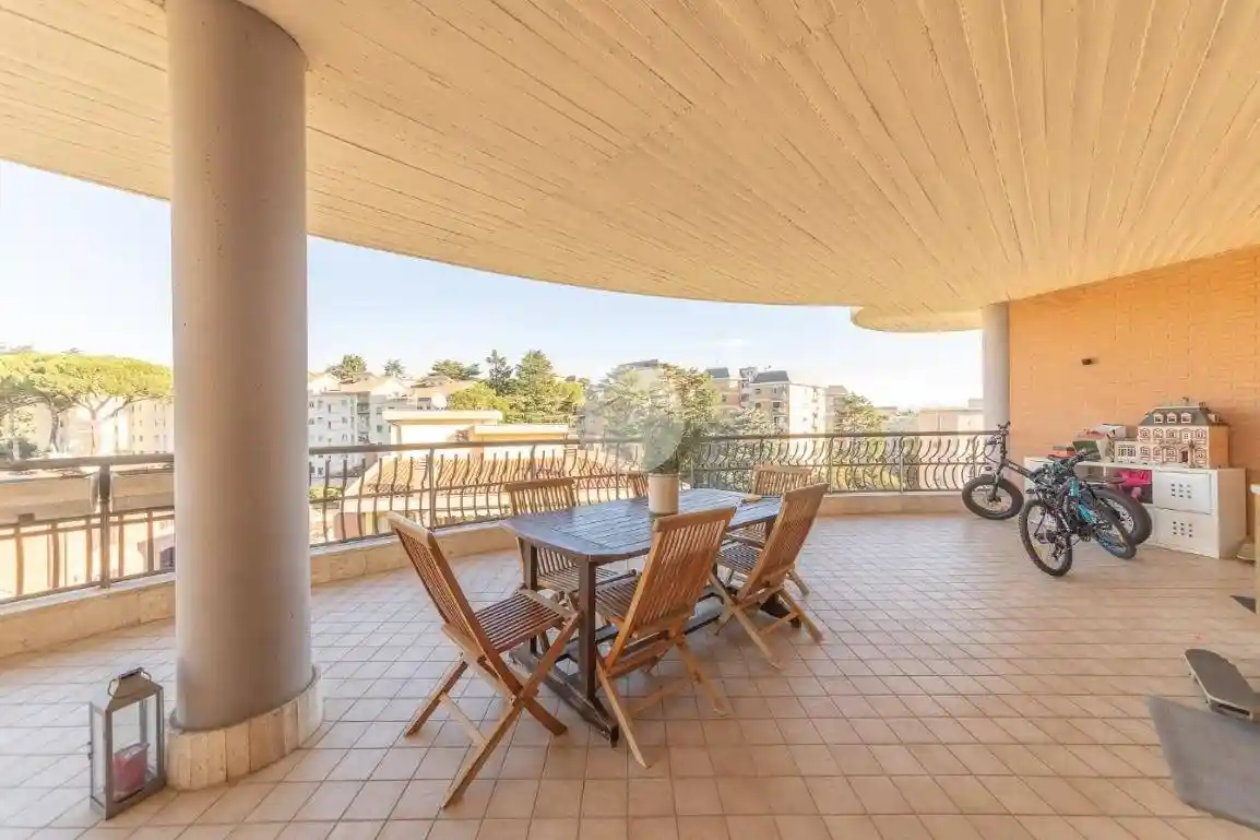 Appartamento in vendita a Roma