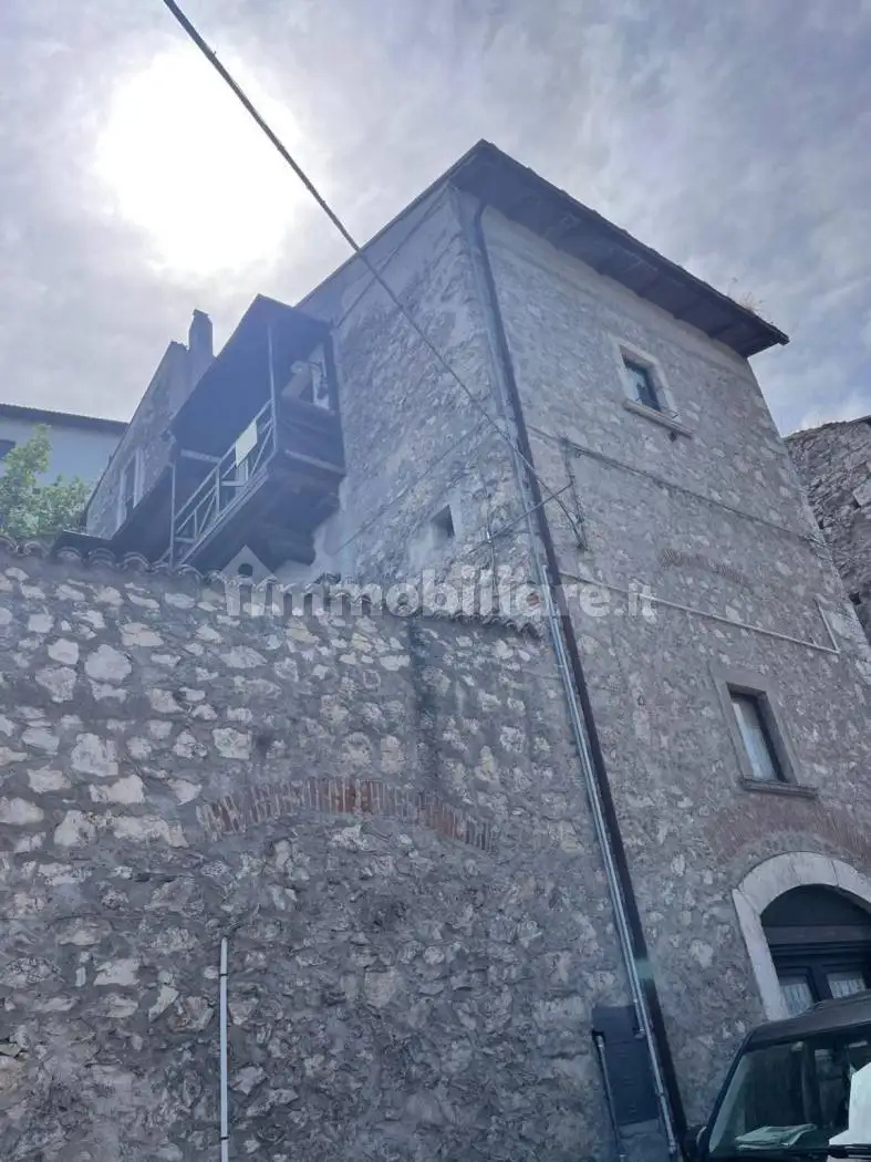 Appartamento in vendita a Rocca di Mezzo