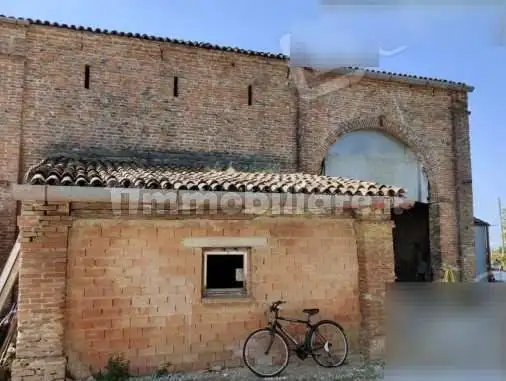 Casa indipendente in asta a Tresignana