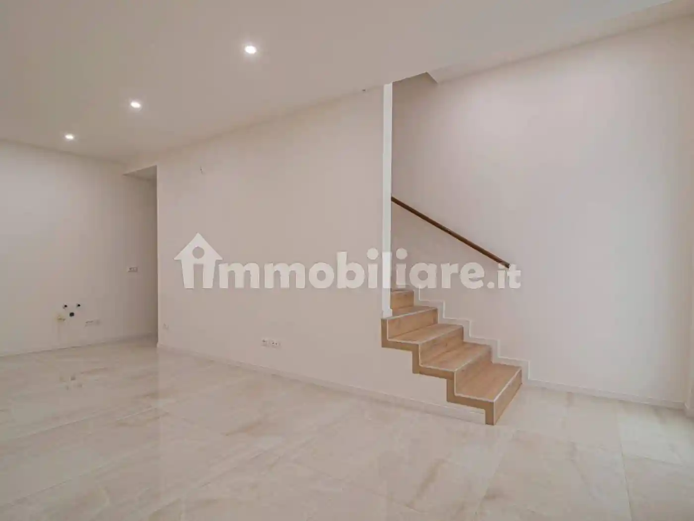 Villa bifamiliare via Del Pozzo 13, Viale Ungheria, Udine - foto 2