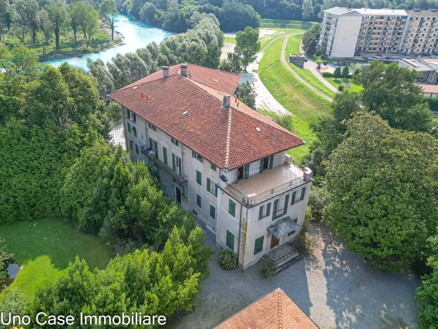 Villa in vendita a Banchette
