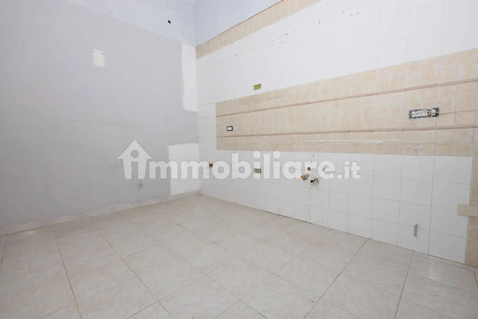 Bilocale via Casa David 37, Centro, Cava de' Tirreni - foto 2