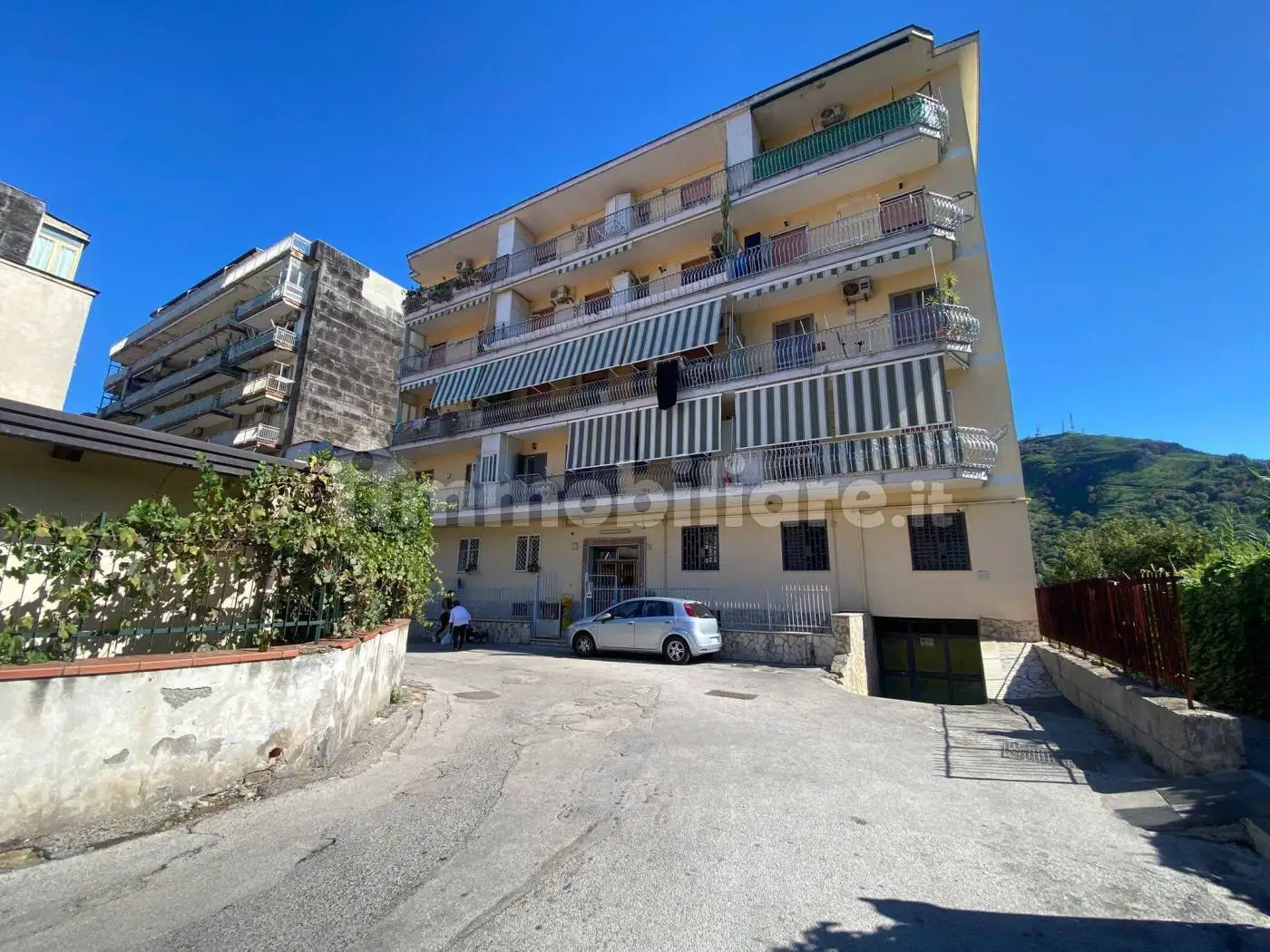 Appartamento in vendita a Napoli