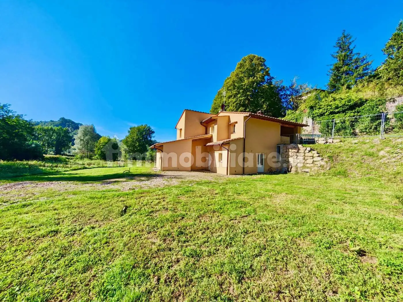 Villa in vendita a Castelfranco Piandisco