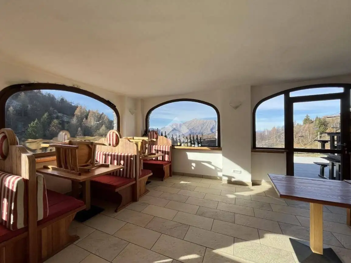 Palazzo - Edificio in vendita a Barzio