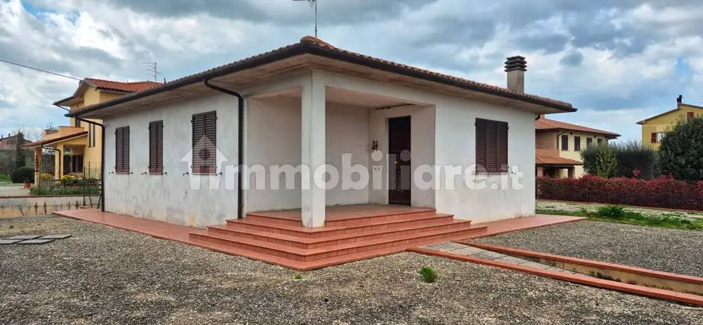 Casa indipendente in vendita a Castiglione del Lago