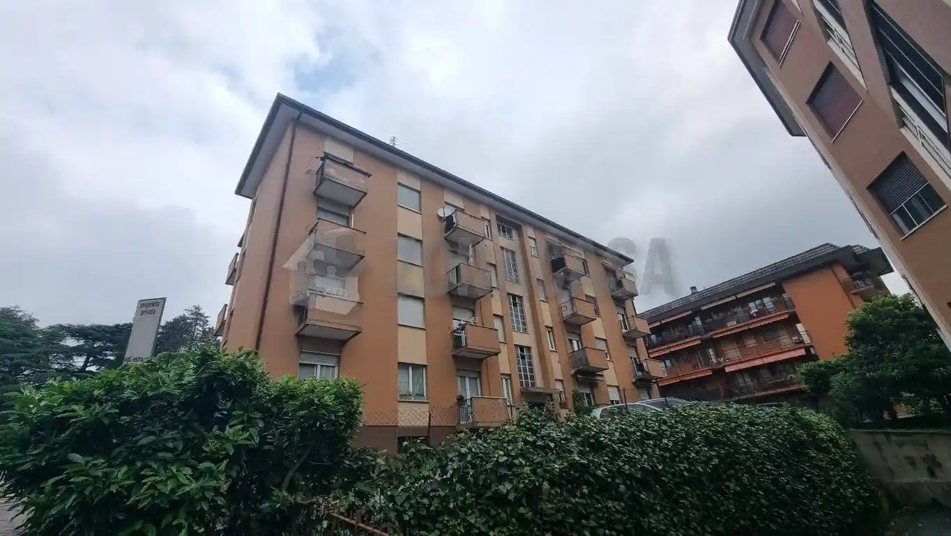 Bilocale via Enrico Cernuschi, Montello, Varese - foto 2