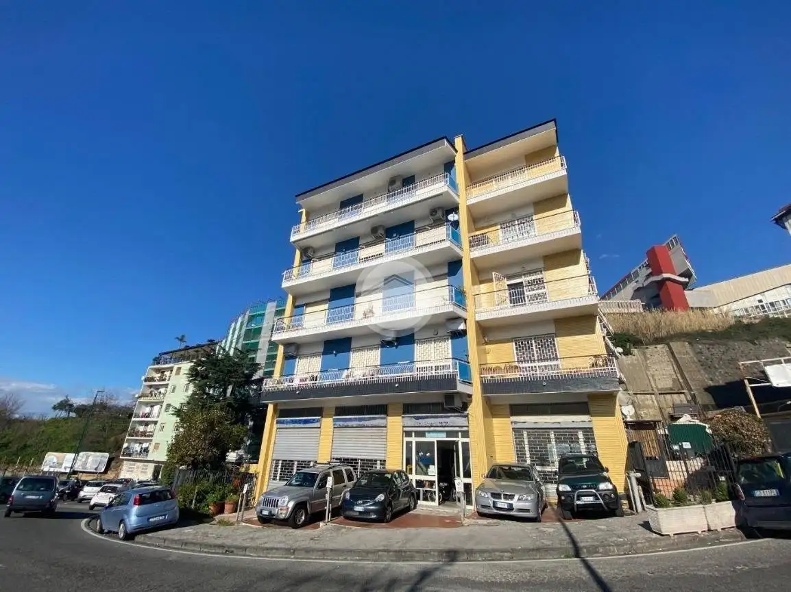 Appartamento in affitto a Napoli