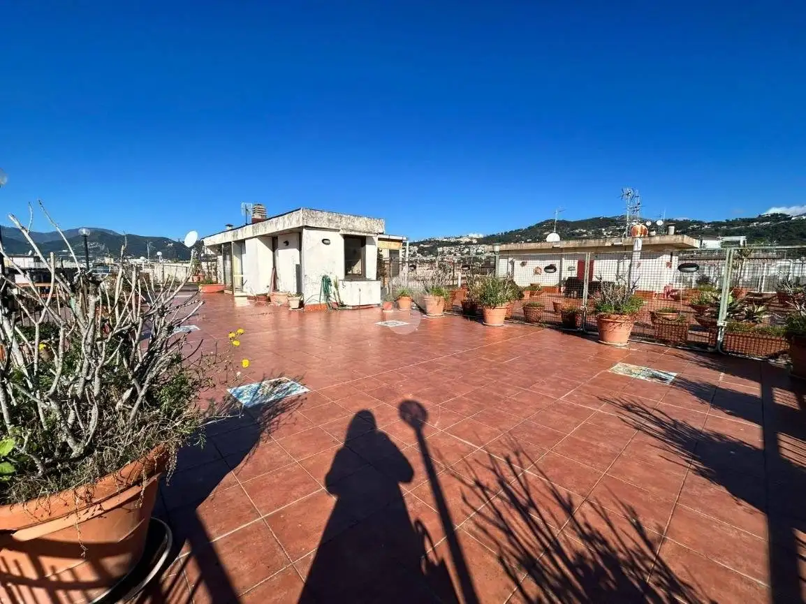 Appartamento in vendita a Salerno