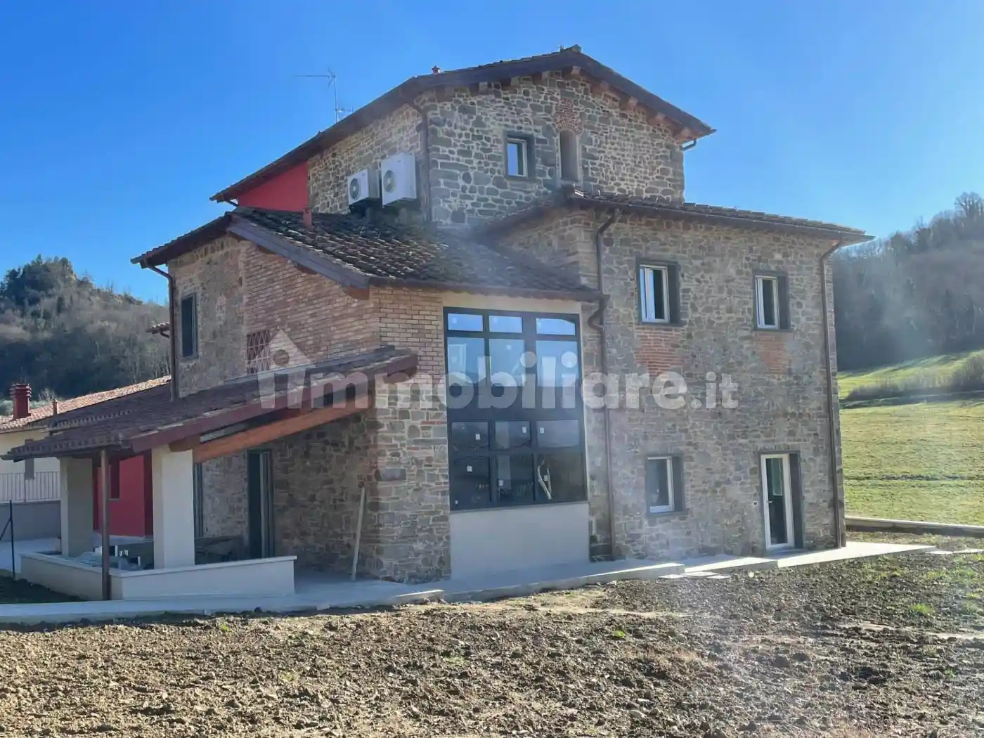 Rustico - Casale in vendita a Reggello