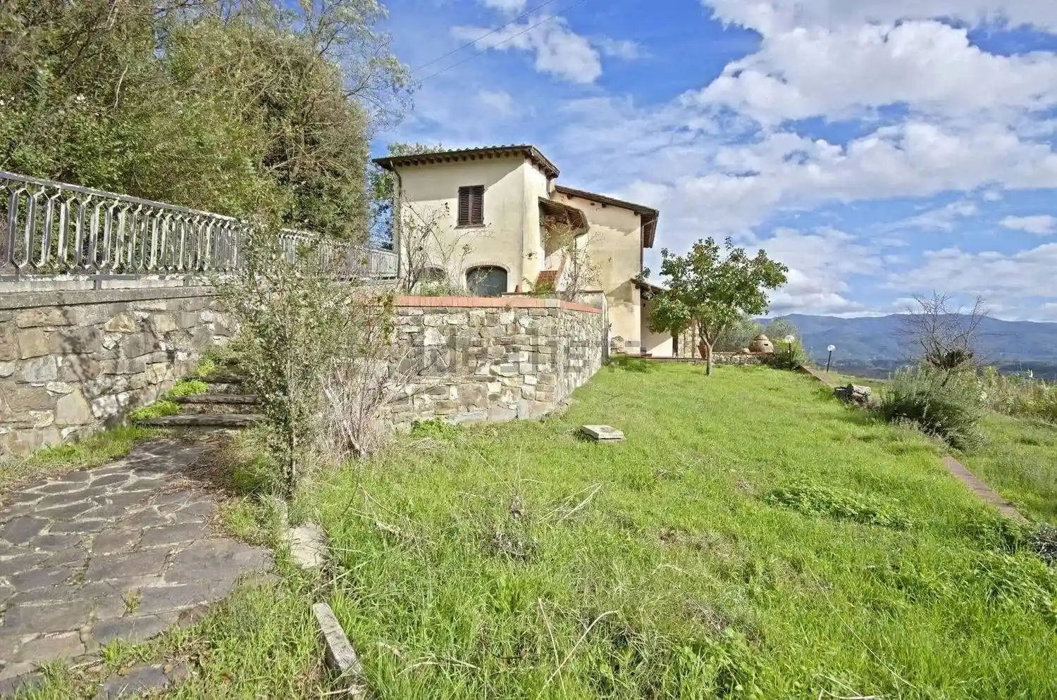 Villa in vendita a Figline e Incisa Valdarno