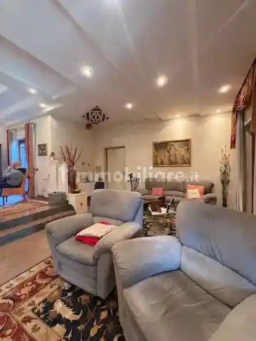 Villa bifamiliare via del Casale Agostinelli, Morena, Roma - foto 2