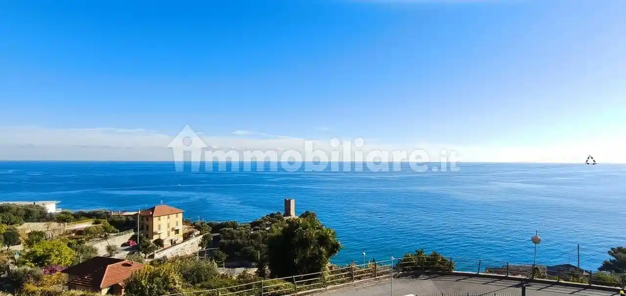 Villa a schiera via MaNIE  ,23B, Centro, Finale Ligure - foto 2