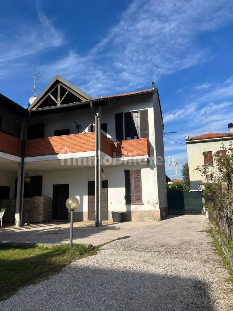 Casa indipendente in vendita a Gallarate