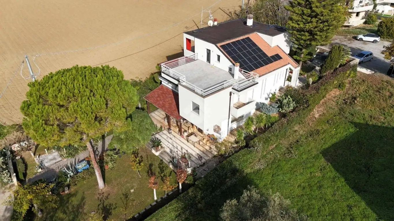 Villa in vendita a Roseto degli Abruzzi
